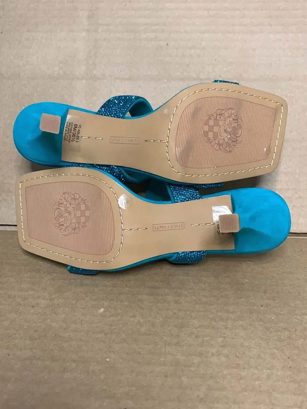 Vince Camuto vince camuto